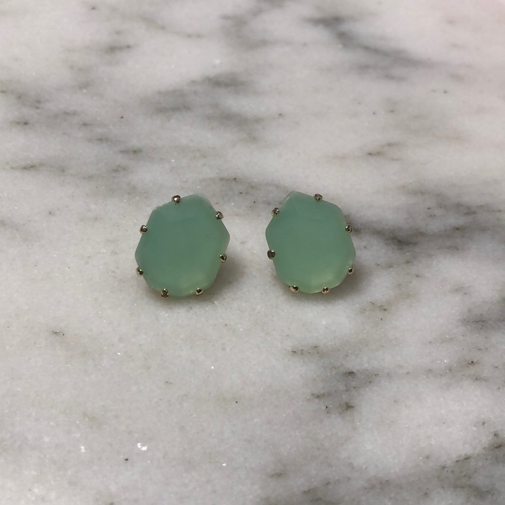 Kendra Scott gumdrop stud